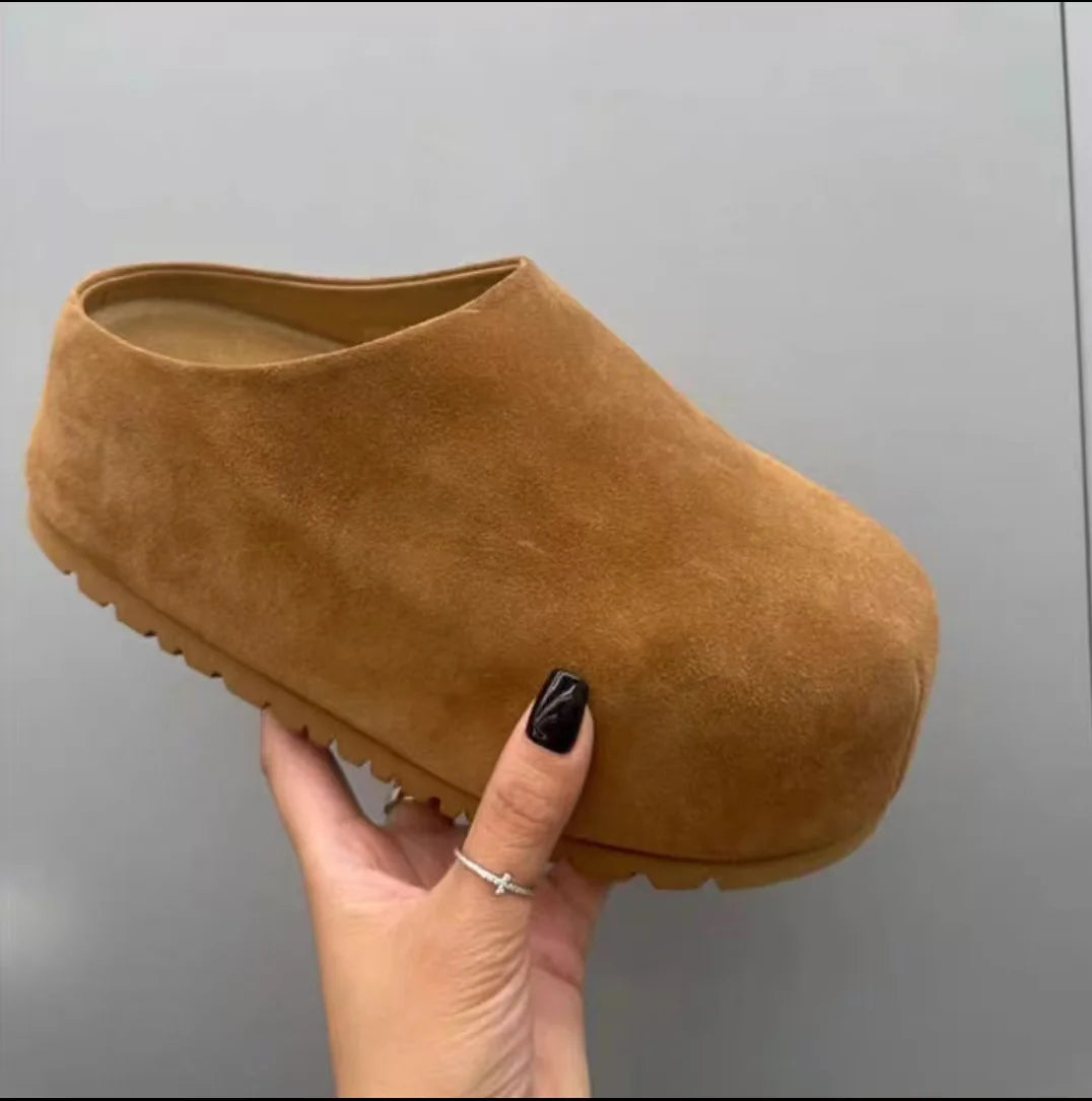 Comfy Women's Platform Clogs